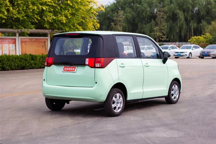 Haibao EQ Luxury Smart Right Hand Drive New Energy Electric Car EV