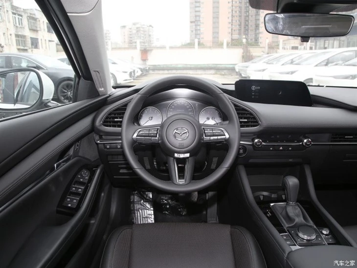 Mazda 3 2023 Model 2.0T AT FWD