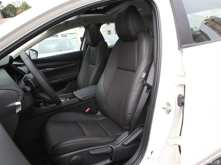 Mazda 3 2023 Model 2.0T AT FWD