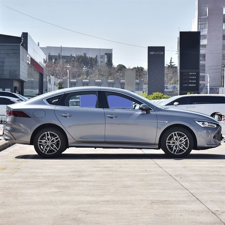 BYD QIN Plus DM-i Sedan