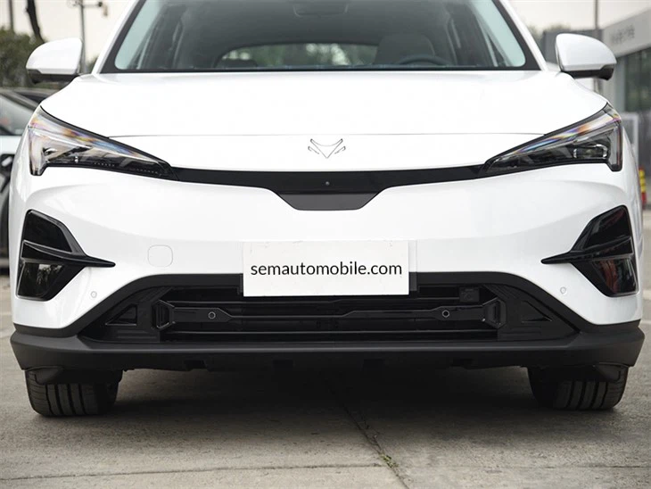ArcFox Alpha T5 electric crossover