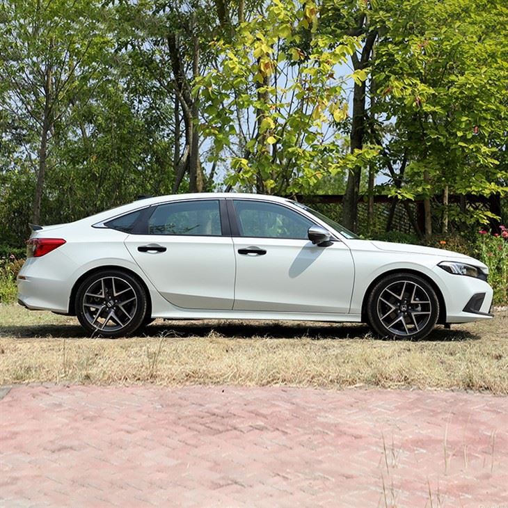 Honda Civic fuel-efficient hybrid Sedan