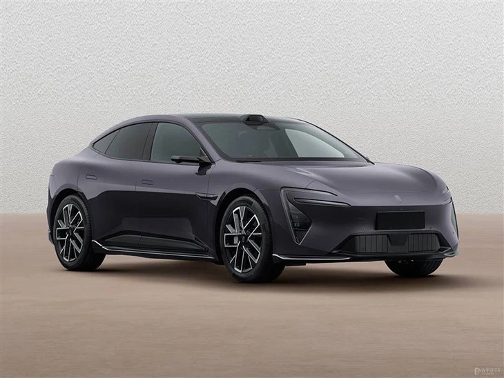 AVATR 06 Electric Mid-size Sedan